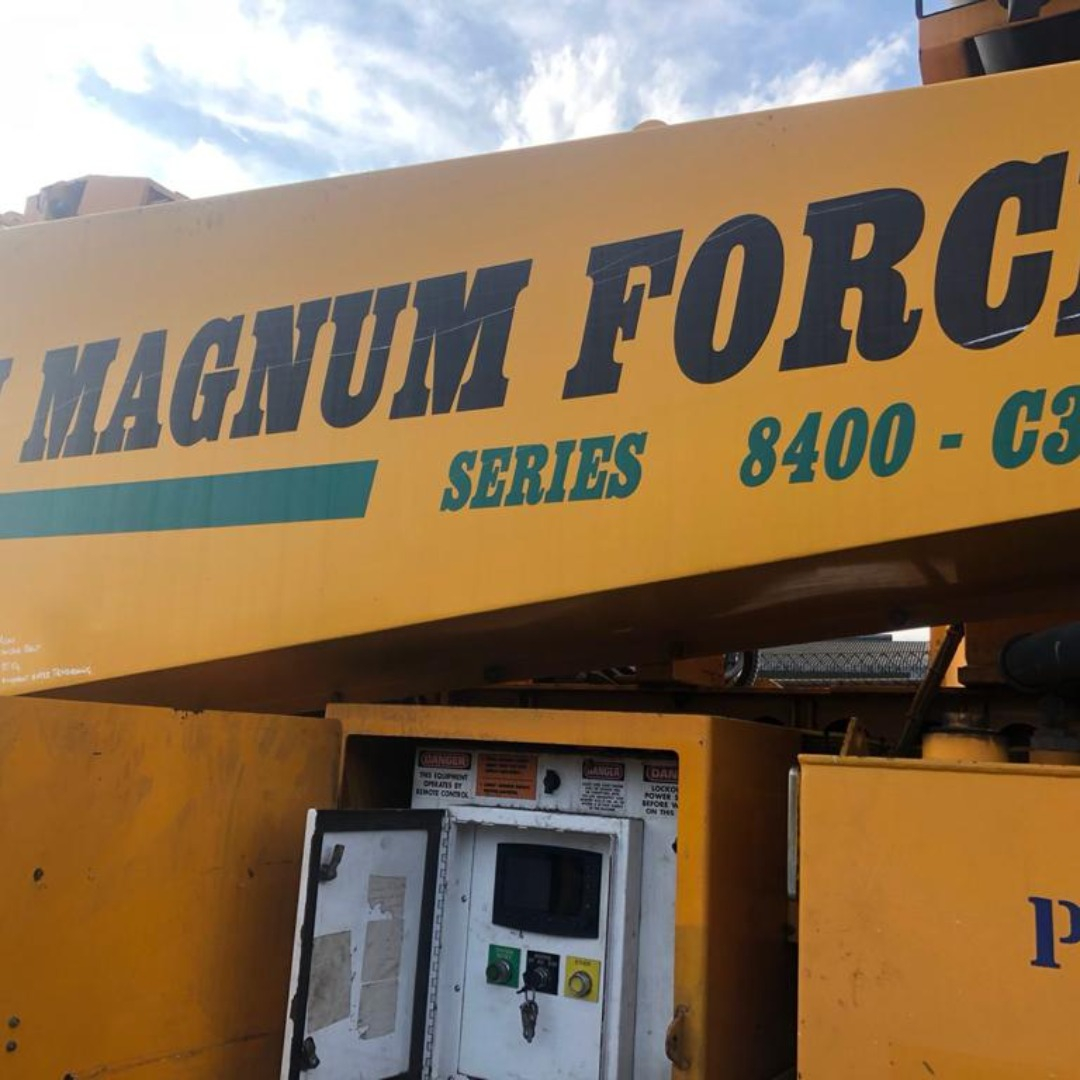 CBI Magnum 8400 woodchipper11