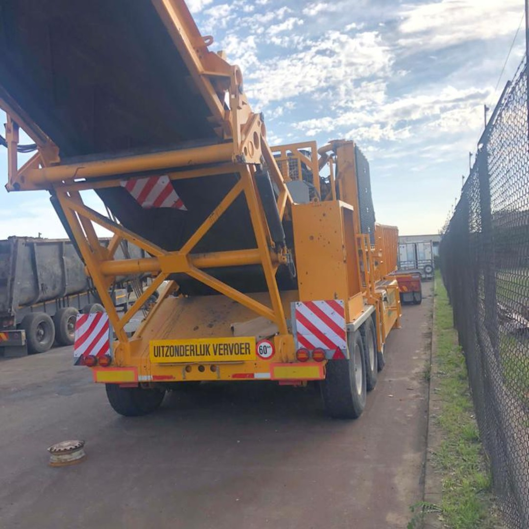 CBI Magnum 8400 woodchipper9